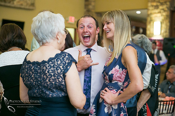 Monte De Oro Winery Wedding Photo by Photographer in Temecula.