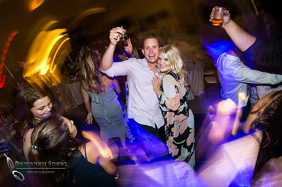 Monte De Oro Winery Wedding Photo by Photographer in Temecula.