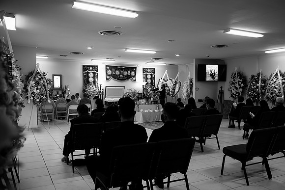 Hien's Mom Funeral-B&W (41)