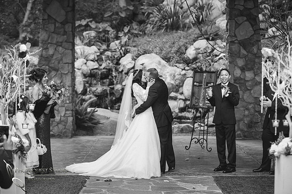 the first kiss, Temecula Wedding Photographer