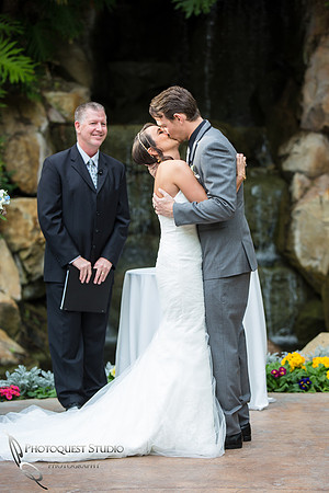 Wedding photos at Grand Tradition Estate Fallbrook by Wedding Photographer in Temecula (277)