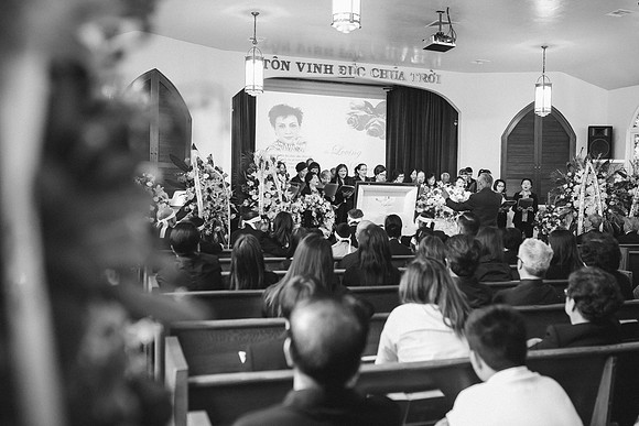 TL's Mom Funeral - B&W-84