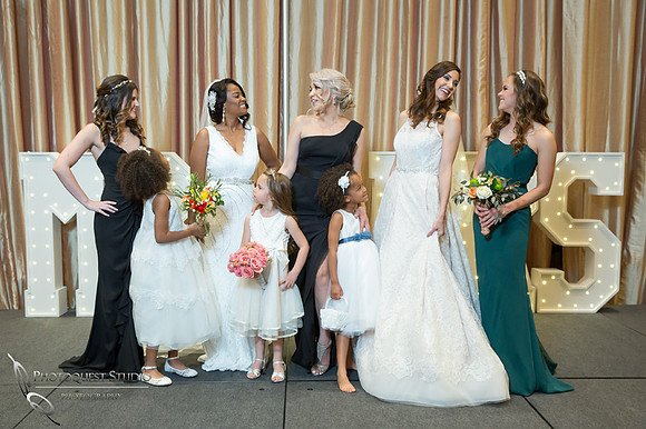 Happy time at Kiss-The-Bride-Expo,-Bridal-Show