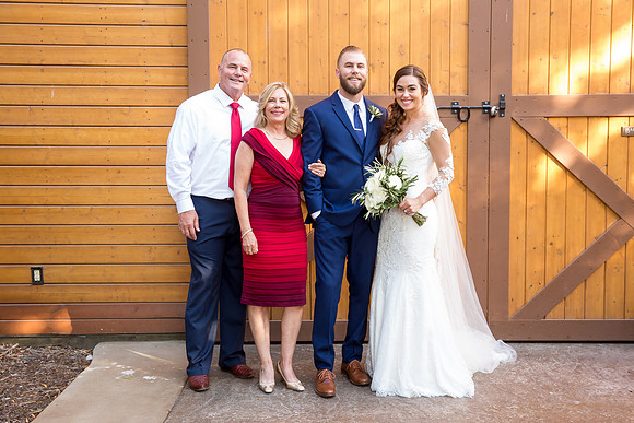 Photographer in Temecula, Longshadow Ranch Wedding, Parris and Derek (331)