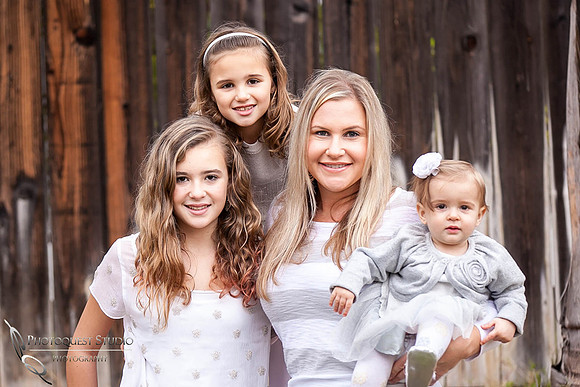 Mom-and-her-Girls-Temecula-Wedding-Photogapher-Family-Photo---The-Rivas-Family