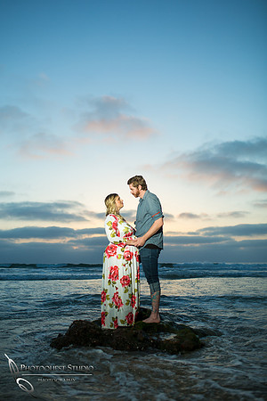 Briana's-Maternity-Photo-at-La-Jolla-Beach,-San-Diego-by-Menifee-Wedding-Photographer