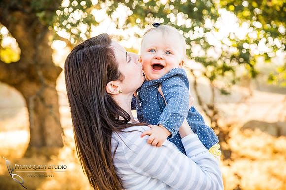 Family-Photo-by-Photoquest-Studio,-Temecula-Photographers