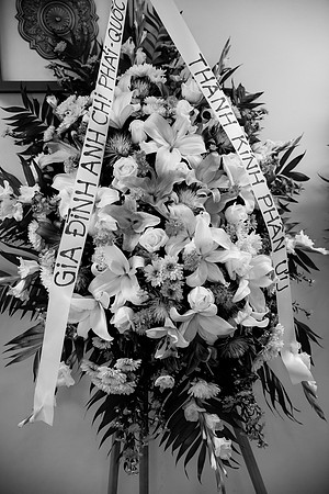 Hien's Mom Funeral-B&W (123)