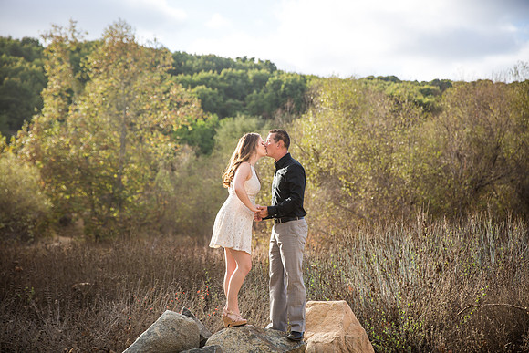 Southern California Engagement with nature in fall Photos in Fallbrook, San Diego by Temecula Winery Wedding Photographer, Sarah & Shawn