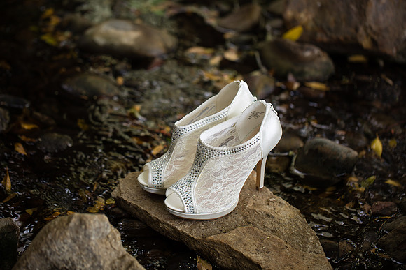 Wedding Photo at Lake Oak Meadows by Temecula Wedding Photographer - Lindsey & Kyle-29