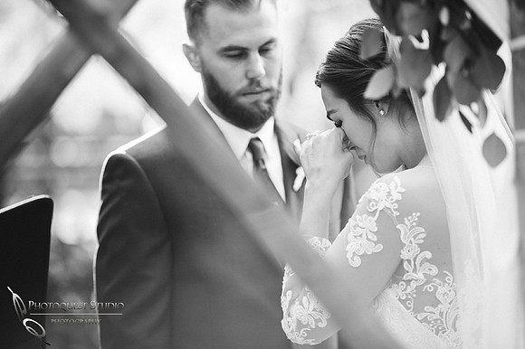 Bride cried at wedding ceremony