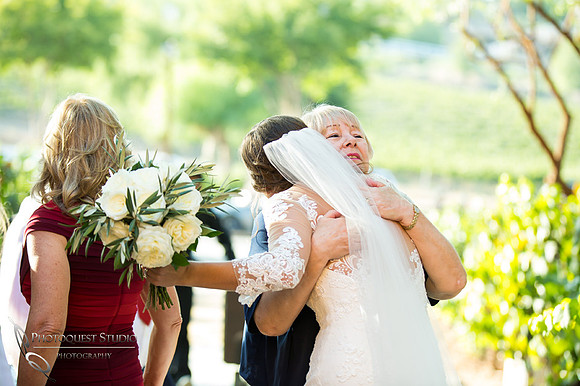 Photographer in Temecula Winery, Longshadow Ranch Wedding, Parris and Derek