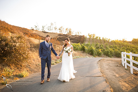 Photographer in Temecula Winery, Longshadow Ranch Wedding, Parris and Derek