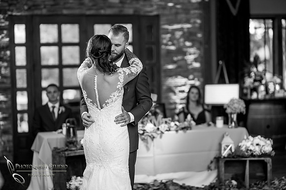 Photographer in Temecula Winery, Longshadow Ranch Wedding, Parris and Derek