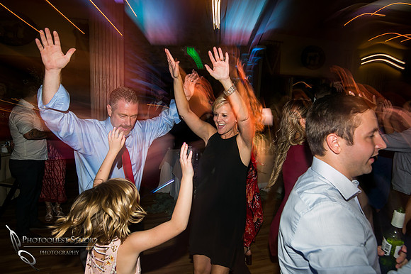 wedding reception dancing time