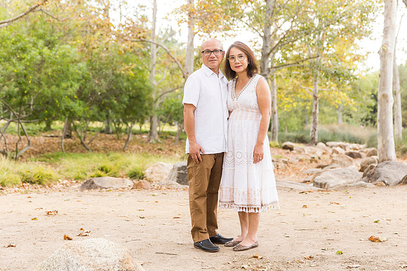 outdoor family photo in irvine by orange county wedding photographer tram bill (20)