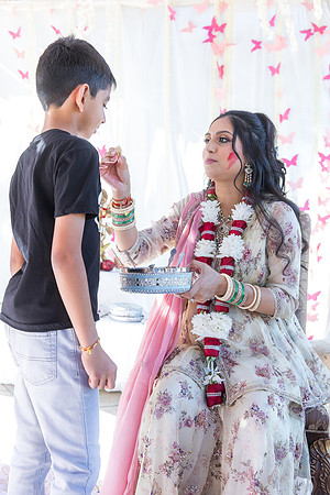 beautiful indian family little butterfly babyshower pooja parth-354