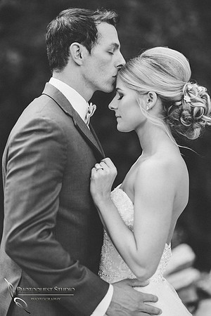 Kissing her