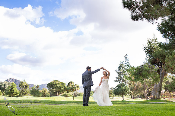 Dancing at Golf court Wedding by temecula fallbrook Photographer