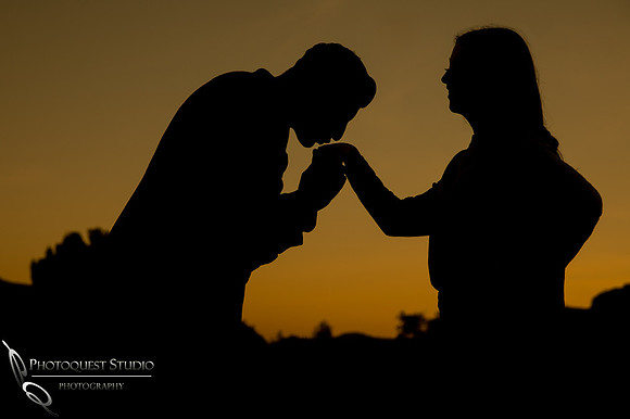 Hand kissing, Wedding-Photographer-in-Temecula,-Fallbrook,-San-Diego,-Engagement-Photo