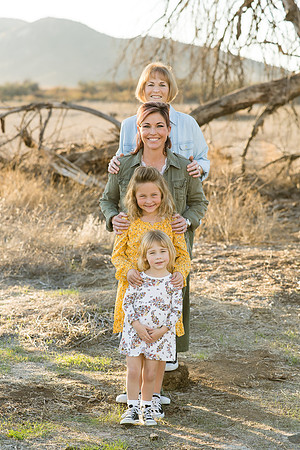 family-photo-in-southern-california-by-orange-county-temecula-photographer-(1)