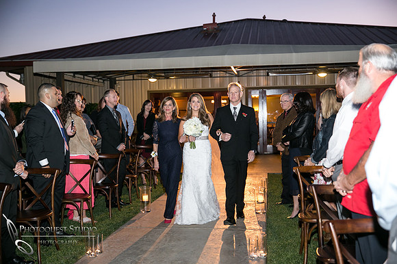 Beautiful wedding at Wiens Family Cellars Temecula Winery - Sarah & Shawn