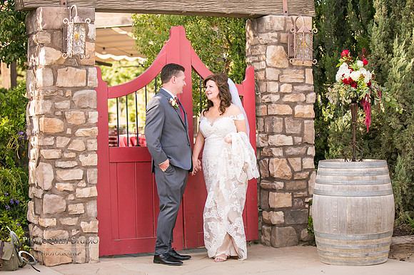 Engagement,-Wedding-Photographer-in-Temecula,-Wedding-Photo-at-Europa-Village-Winery-(11)