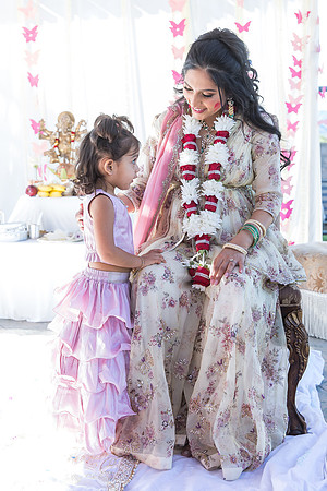 beautiful indian family little butterfly babyshower pooja parth-368