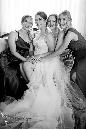 wedding-in-orange-county-by-temecula-los-angeles-riverside-san-diego-photographer-black-and-white-16
