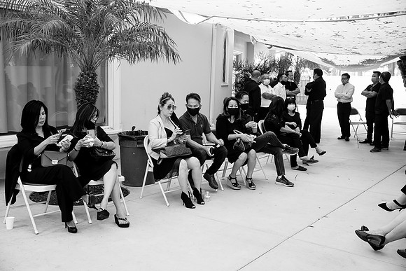 Hien's Mom Funeral-B&W (292)