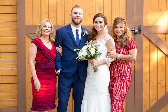 Photographer in Temecula, Longshadow Ranch Wedding, Parris and Derek (327)