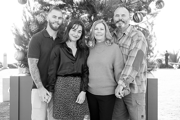 Family Photo in Dana Point by Wedding Photographer in Temecula, Fallbrook, Parris & Derek-172