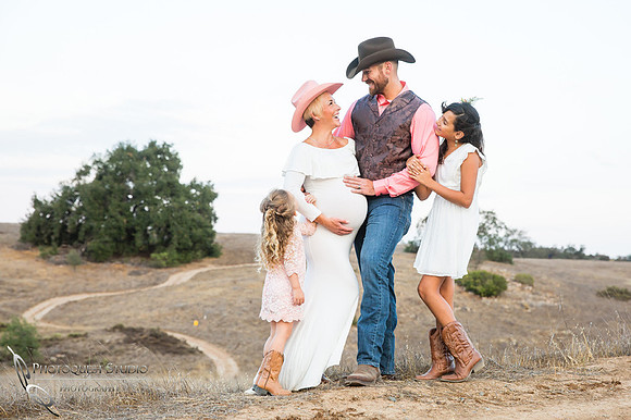 Family,-Maternity-Photo-by-Photoquest-Studio,-Temecula-Wedding-Photographer,-The-Hoon-(25)