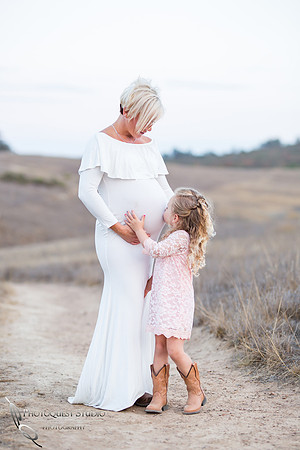 Family,-Maternity-Photo-by-Photoquest-Studio,-Temecula-Wedding-Photographer,-The-Hoon-(36)