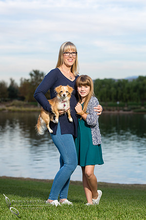 Family-Photo-at-Heritage-Lake-by-Menifee,-Temecula,-Murrieta-Wedding-Photographer,-Shayna-35
