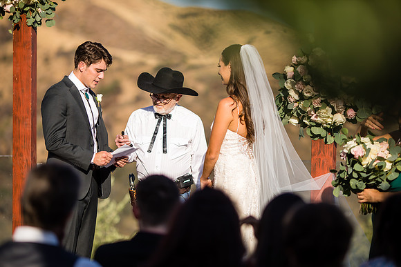 Wedding Photo at Khyra Beaucrest Ranch by Temecula Photographer, Elizabeth & Robby-9