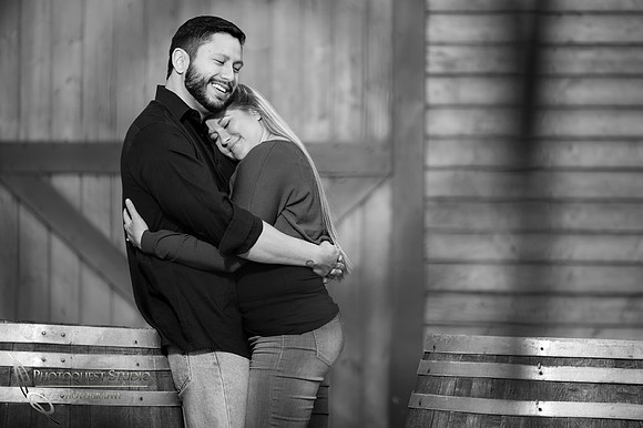 Black and white engagement-Photo
