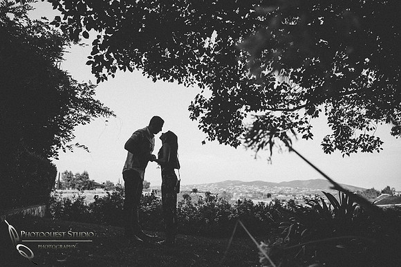 Surprise-Proposal-Photo-Kissing