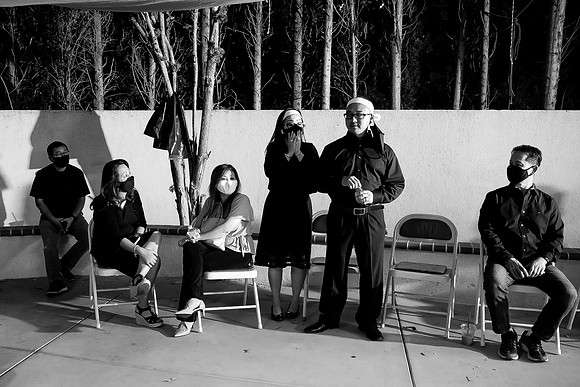 Hien's Mom Funeral-B&W (302)