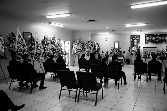 Hien's Mom Funeral-B&W (39)