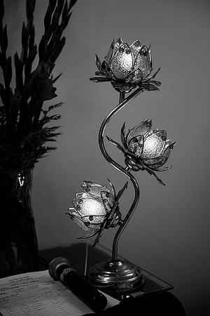 Hien's Mom Funeral-B&W (277)