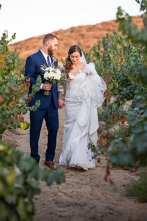 Photographer in Temecula, Longshadow Ranch Wedding, Parris and Derek (416)