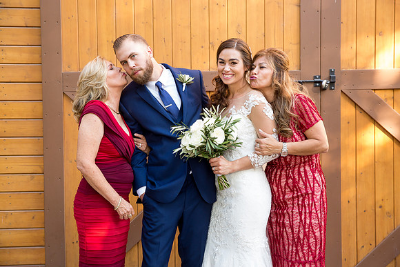Photographer in Temecula, Longshadow Ranch Wedding, Parris and Derek (329)