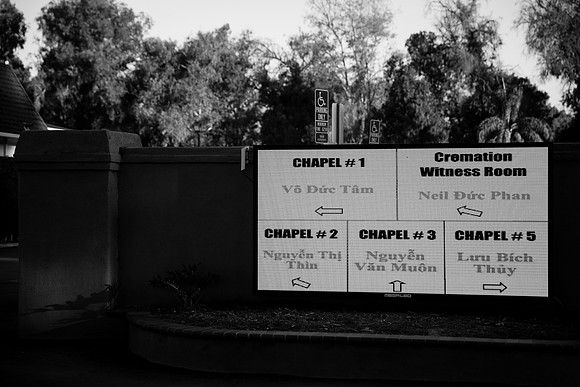 Hien's Mom Funeral-B&W (7)