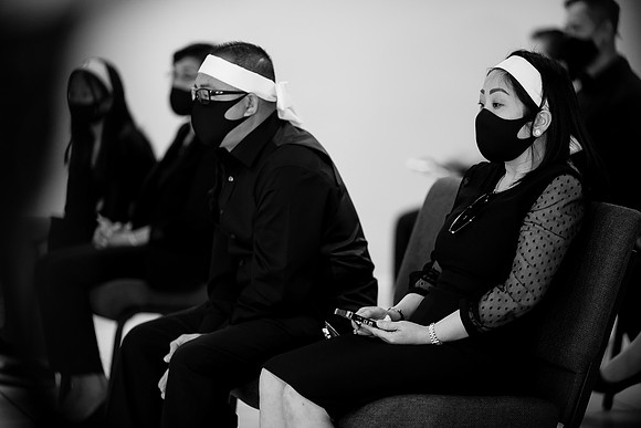 Hien's Mom Funeral-B&W (399)