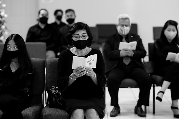 Hien's Mom Funeral-B&W (31)