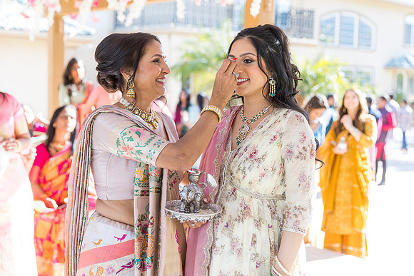 beautiful indian family little butterfly babyshower pooja parth-222
