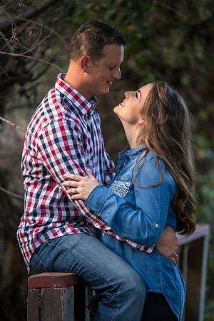 Southern California Engagement with nature in fall Photos in Fallbrook, San Diego by Temecula Winery Wedding Photographer, Sarah & Shawn