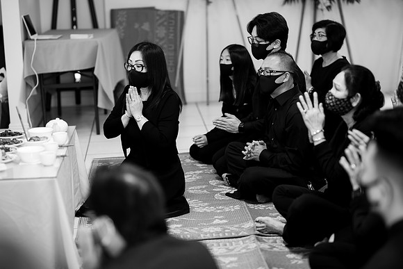 Hien's Mom Funeral-B&W (51)