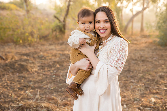 three-generations-family-photo-in-riverside-by-orange-county-temecula-photographer-(7)